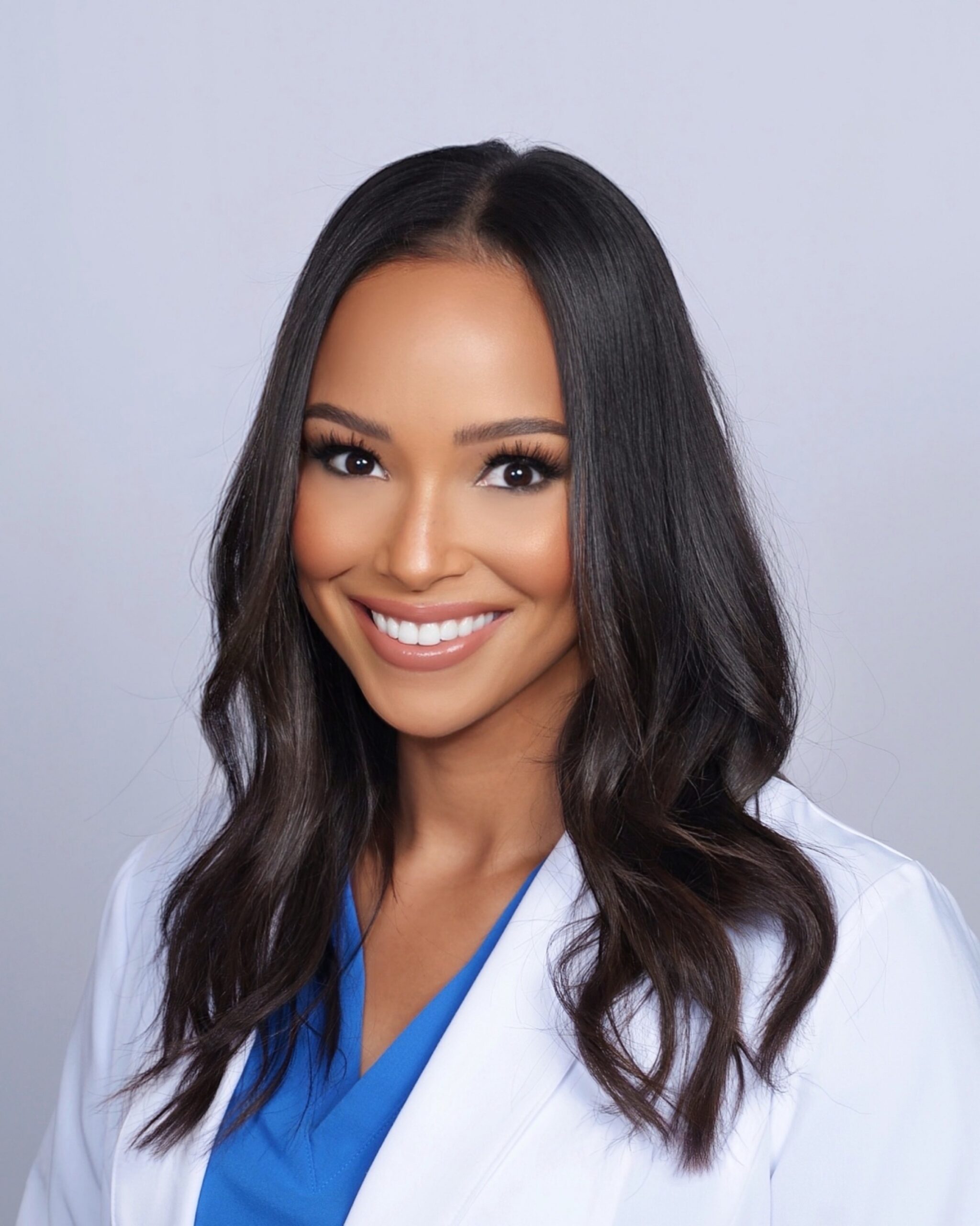 Lauren Roberts Headshot